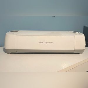 Cricut Explore with Tools/Paper